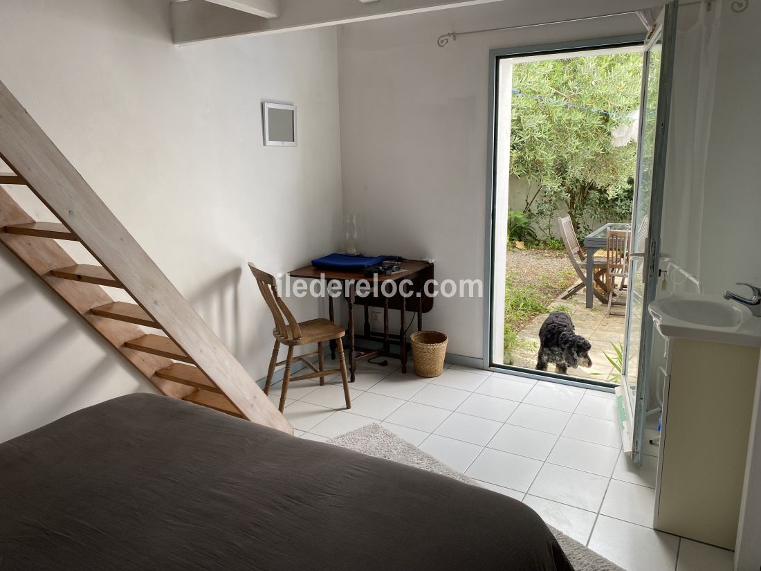 Photo 5 : CHAMBRE d'une maison située à Les Portes-en-Ré, île de Ré.