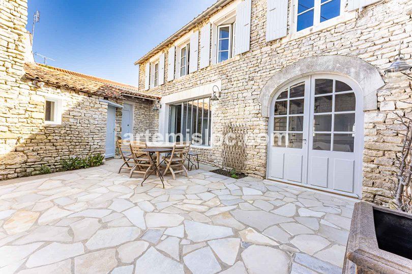 Photo 21 :  d'une maison située à La Flotte-en-Ré, île de Ré.