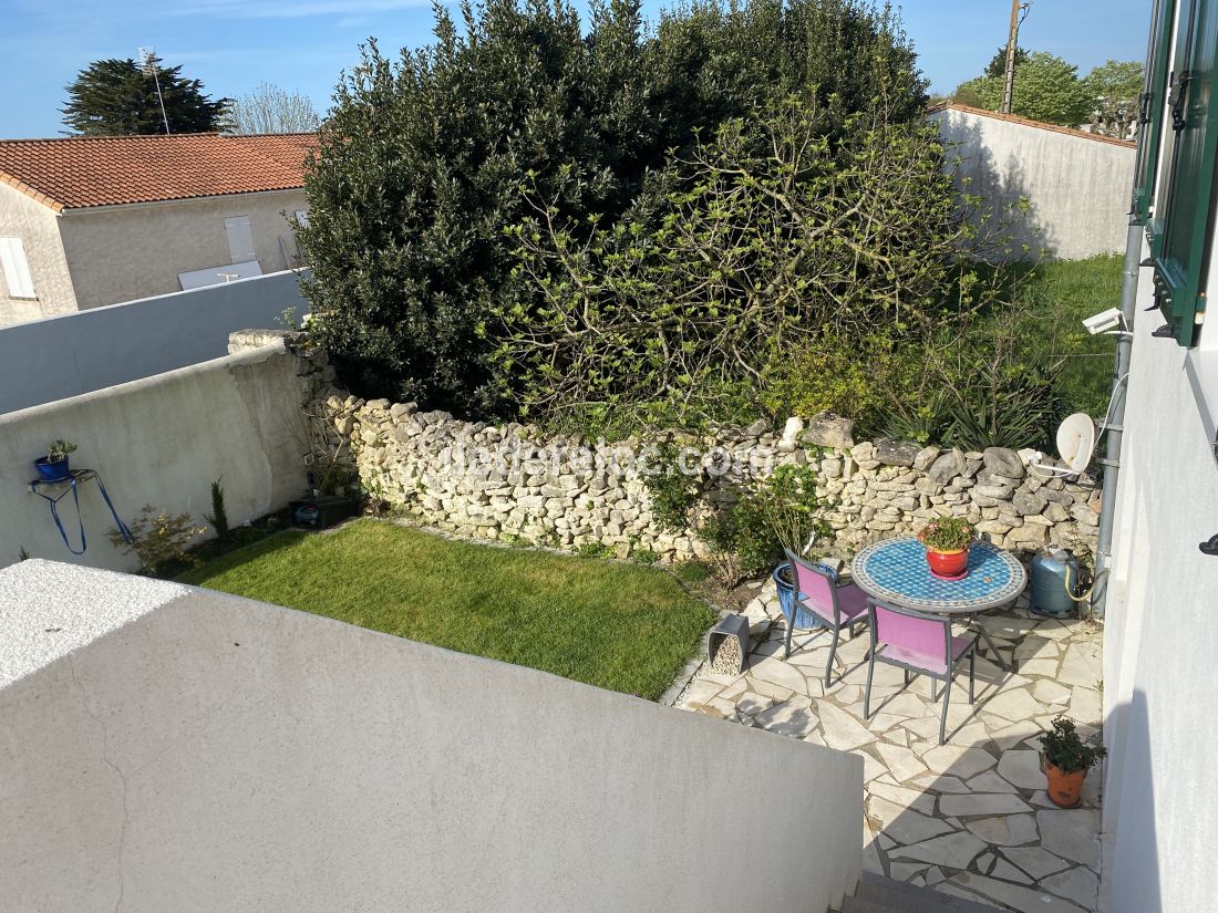 Photo 7 : TERRASSE d'une maison située à Sainte-Marie-de-Ré, île de Ré.