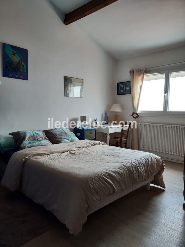 Photo 5 : CHAMBRE d'une maison située à Rivedoux-Plage, île de Ré.