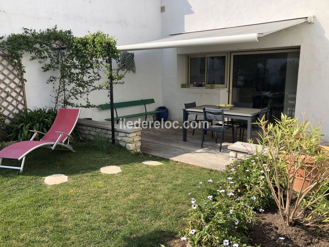 Photo 7 : TERRASSE d'une maison située à La Couarde-sur-mer, île de Ré.