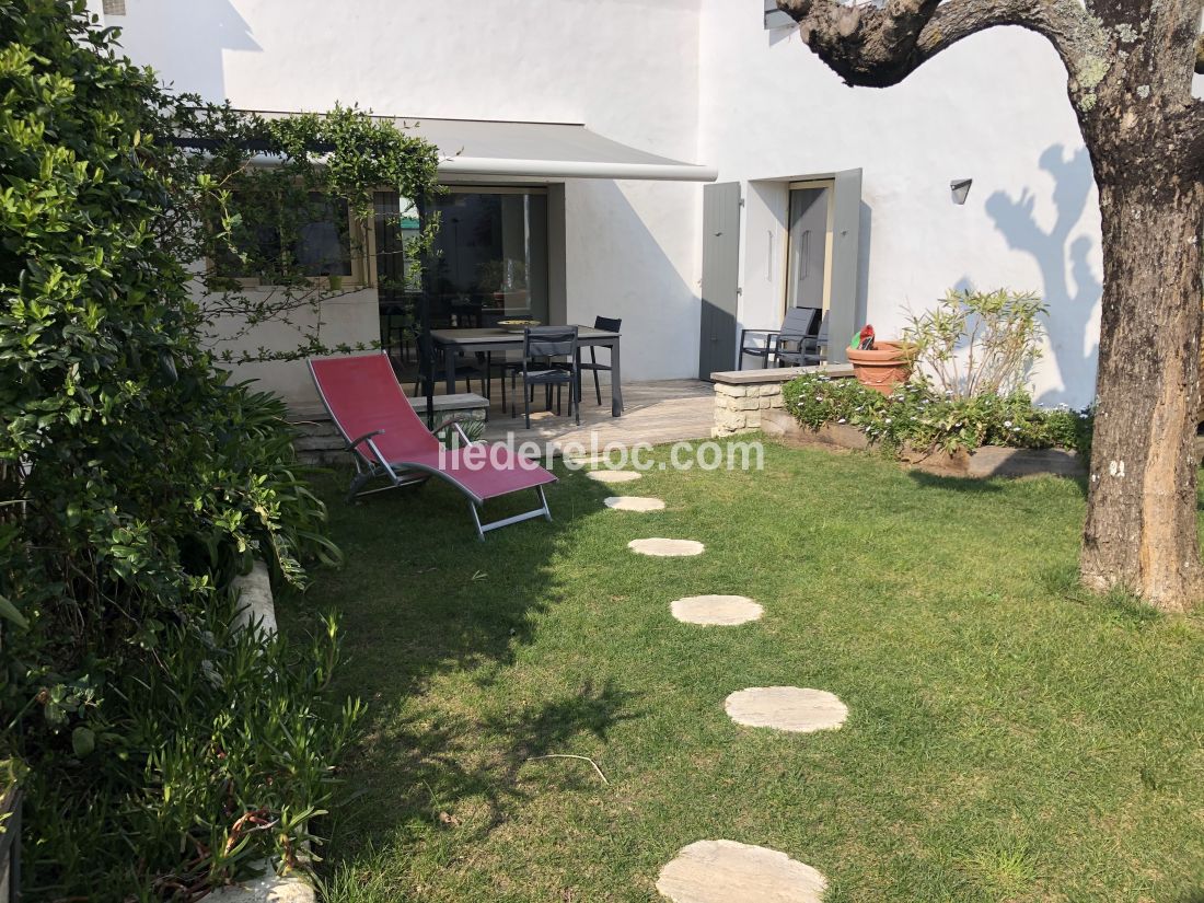 Photo 9 : JARDIN d'une maison située à La Couarde-sur-mer, île de Ré.