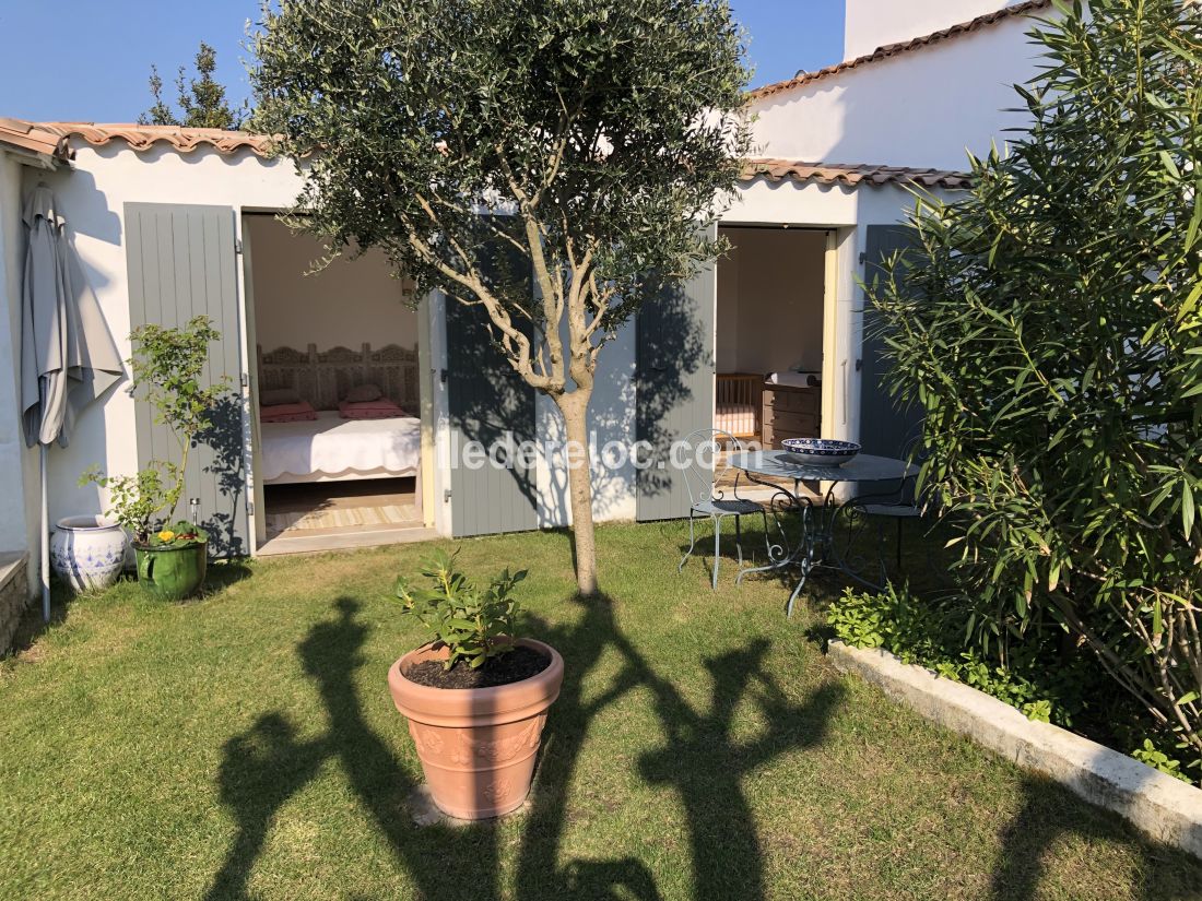 Photo 4 : JARDIN d'une maison située à La Couarde-sur-mer, île de Ré.