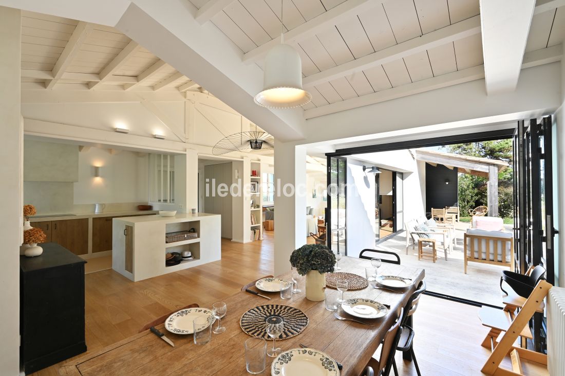 Photo 9 : SEJOUR d'une maison située à Saint-Clément-des-Baleines, île de Ré.