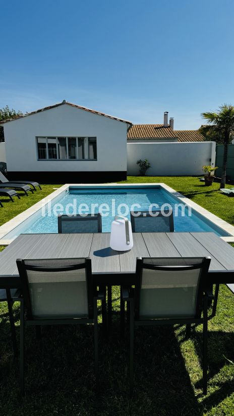 Photo 4 : PISCINE d'une maison située à Sainte-Marie-de-Ré, île de Ré.