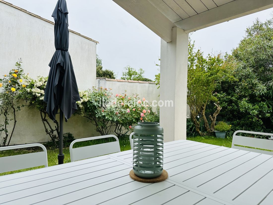 Photo 7 : TERRASSE d'une maison située à La Couarde-sur-mer, île de Ré.