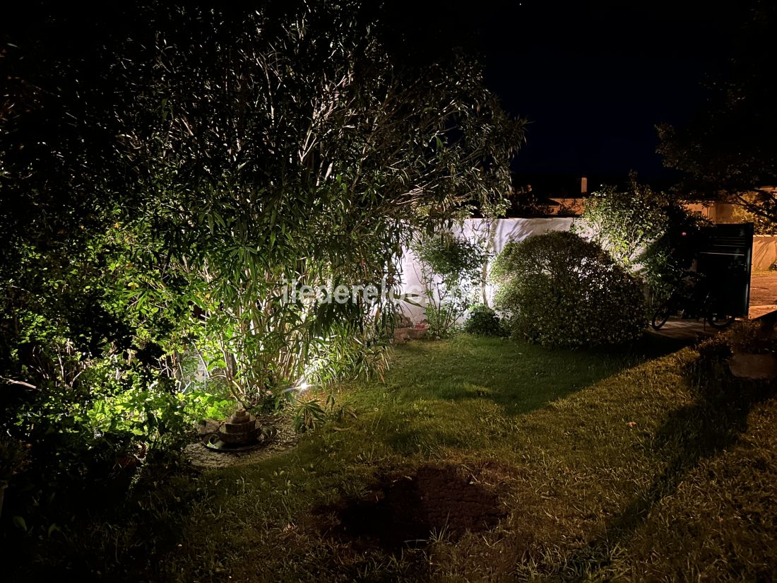 Photo 10 : JARDIN d'une maison située à La Couarde-sur-mer, île de Ré.