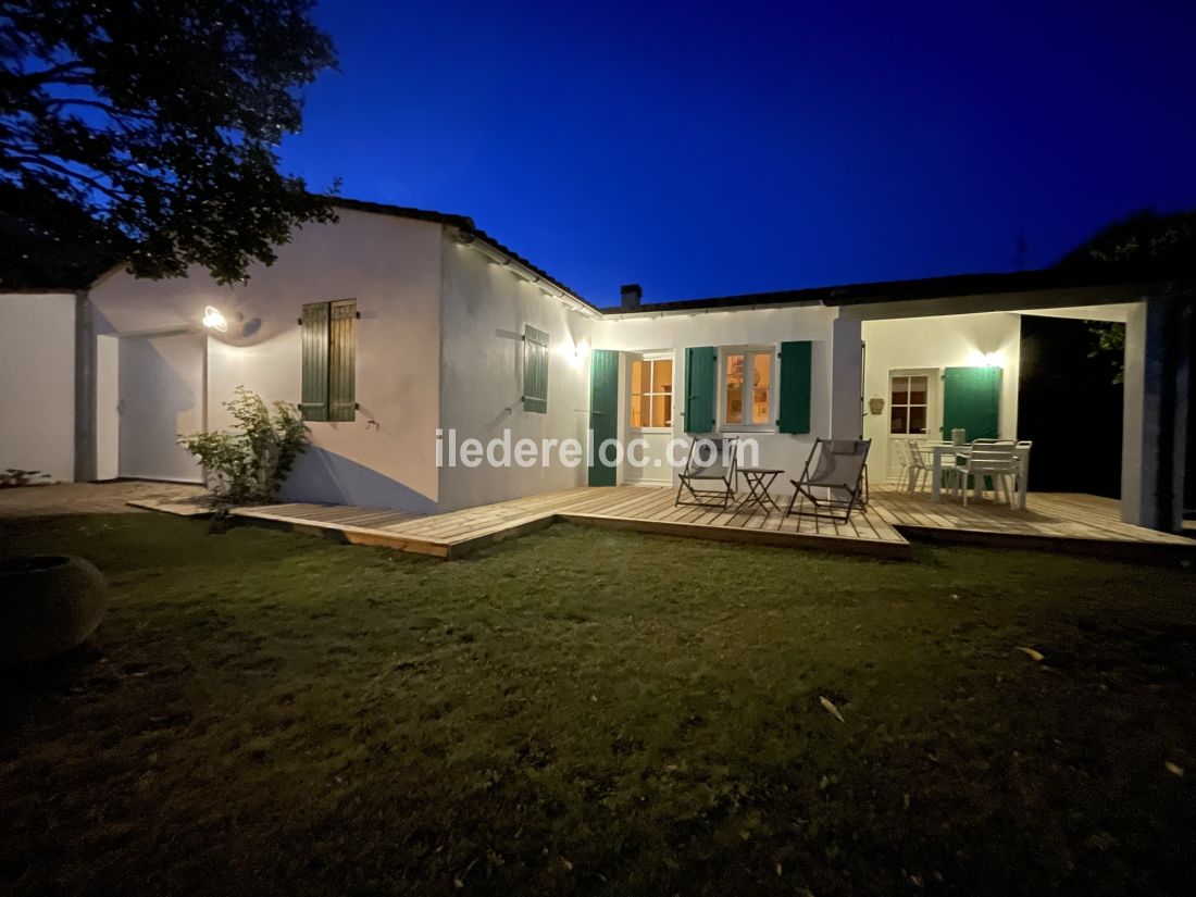 Photo 9 : EXTERIEUR d'une maison située à La Couarde-sur-mer, île de Ré.