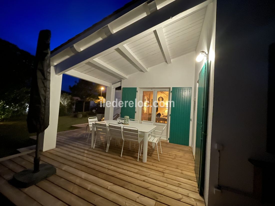 Photo 11 : TERRASSE d'une maison située à La Couarde-sur-mer, île de Ré.