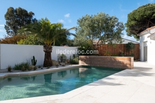 Ile de Ré:Maison d'artiste rĂ©novĂ©e Ă la flotte