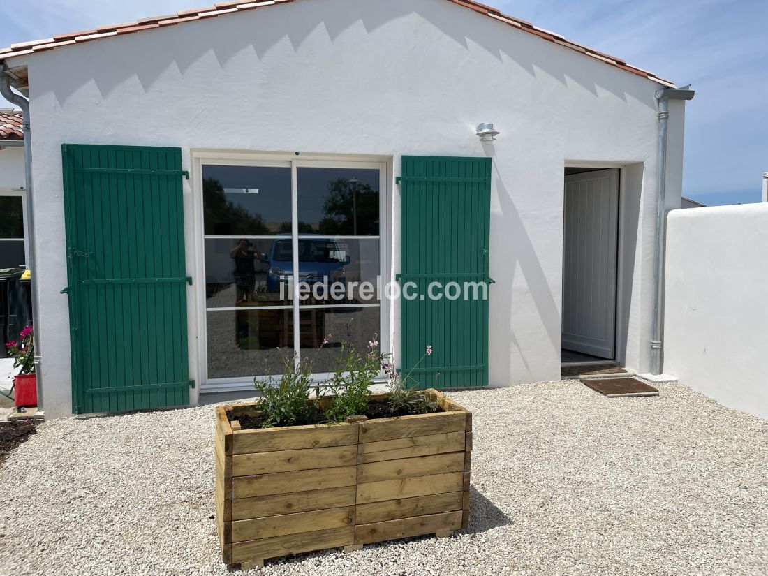 Photo 13 : EXTERIEUR d'une maison située à Loix, île de Ré.