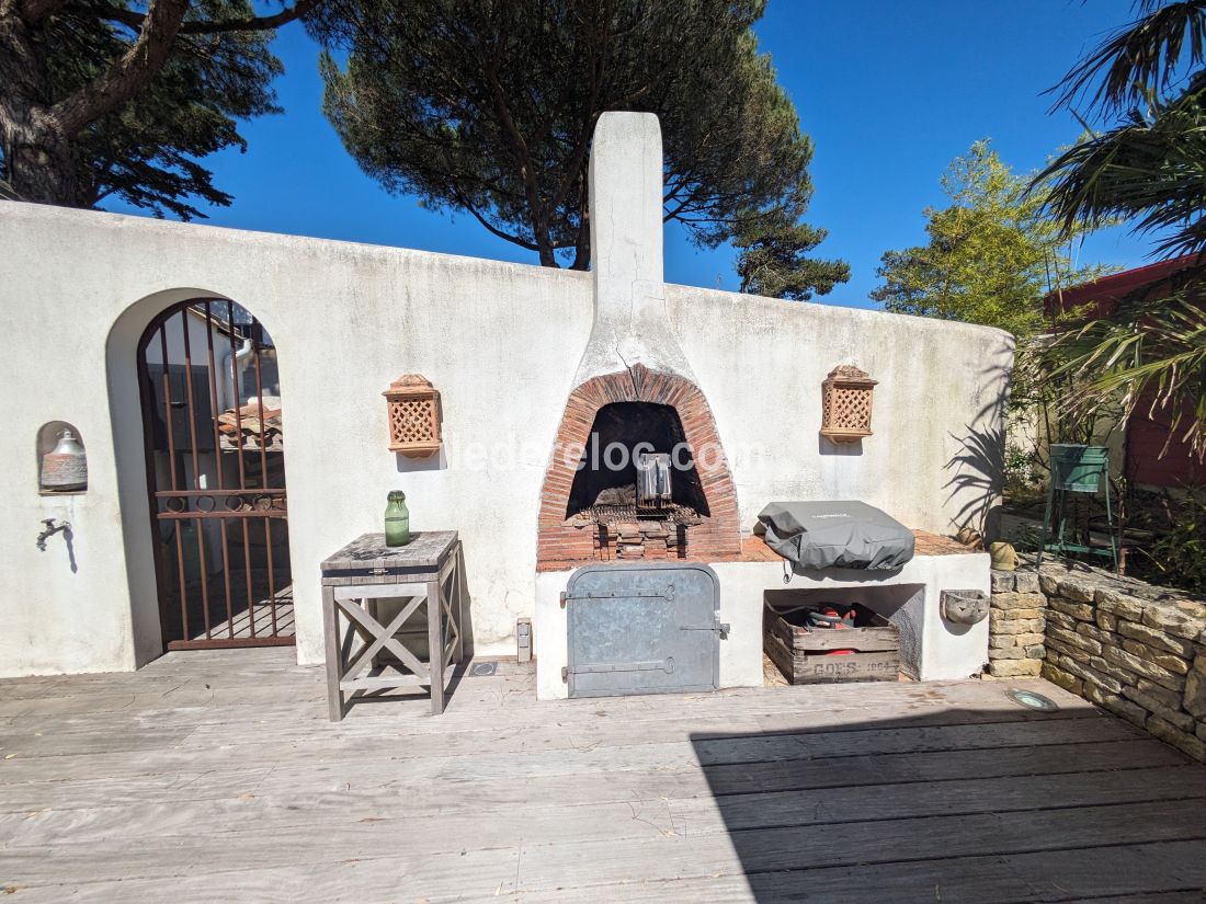 Photo 10 : TERRASSE d'une maison située à Rivedoux-Plage, île de Ré.