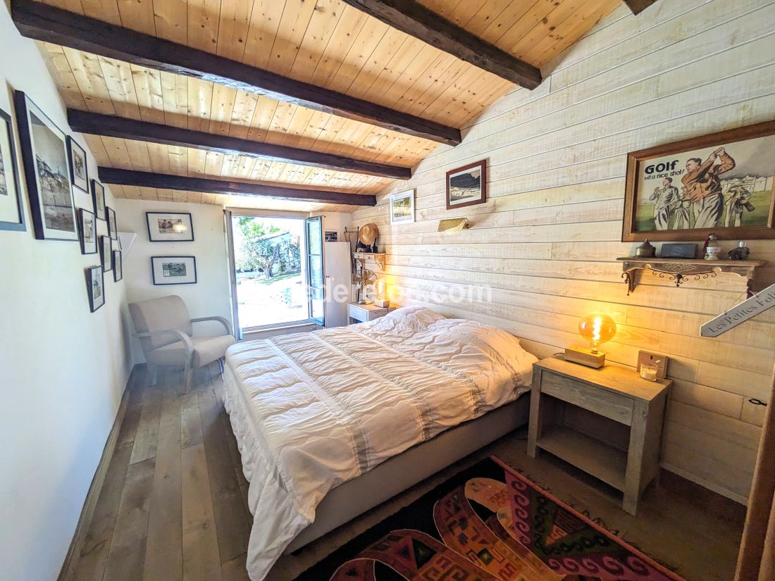 Photo 30 : CHAMBRE d'une maison située à Rivedoux-Plage, île de Ré.