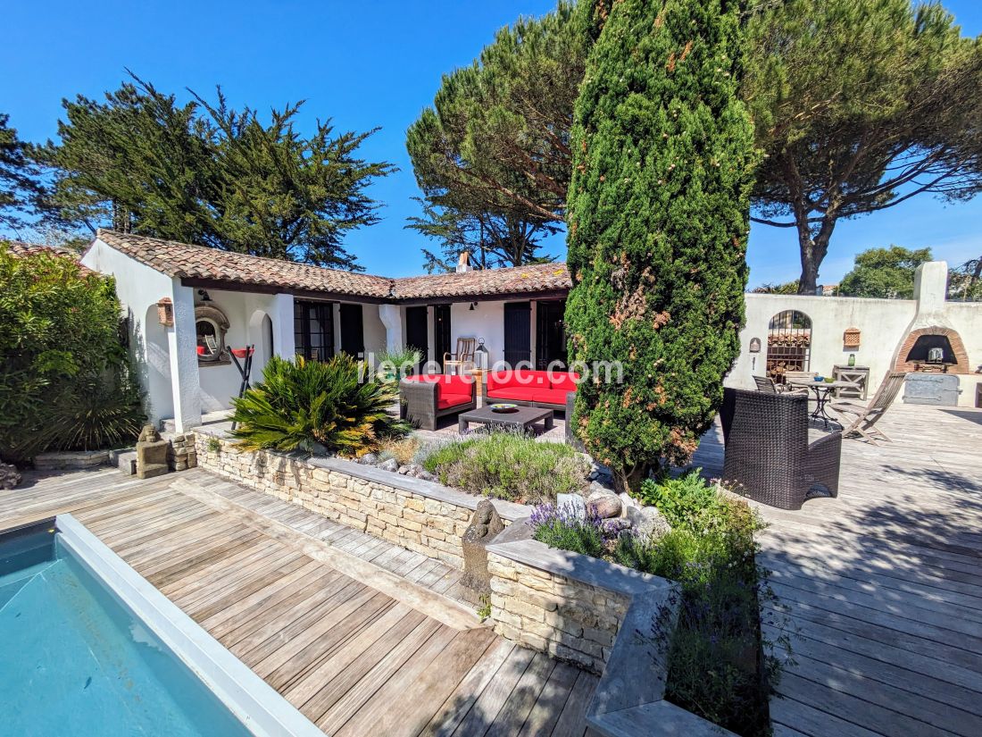 Photo 11 : TERRASSE d'une maison située à Rivedoux-Plage, île de Ré.