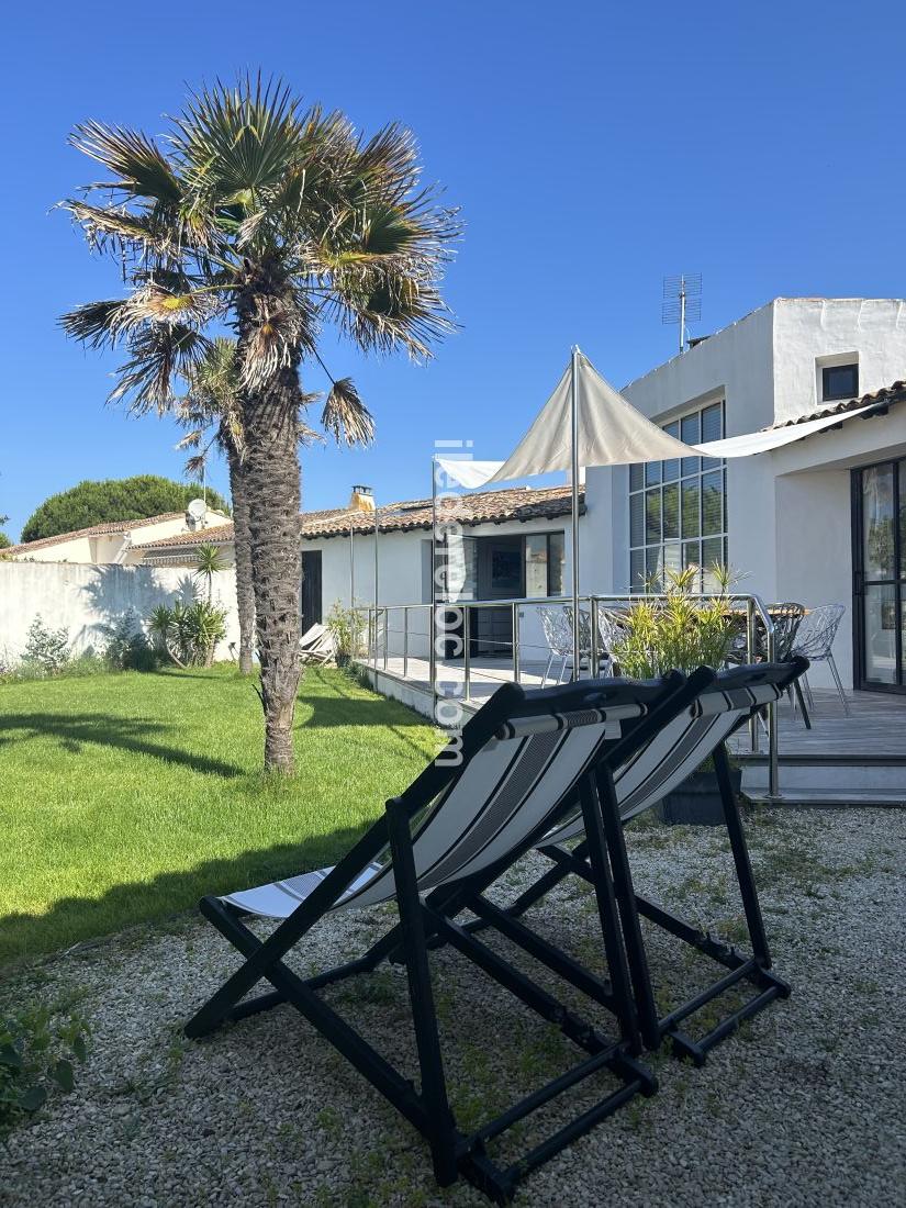 Photo 3 : JARDIN d'une maison située à Ars en Ré, île de Ré.