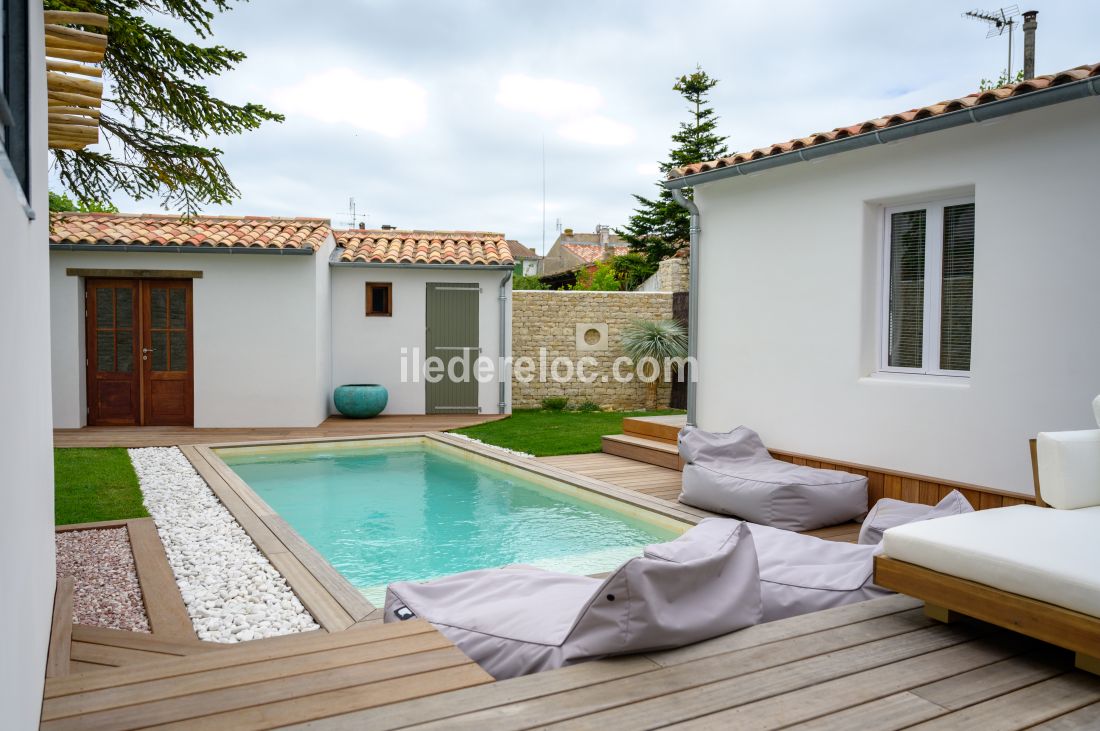 Photo 10 : PISCINE d'une maison située à Sainte-Marie-de-Ré, île de Ré.