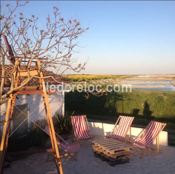 Photo 3 : EXTERIEUR d'une maison située à Loix, île de Ré.