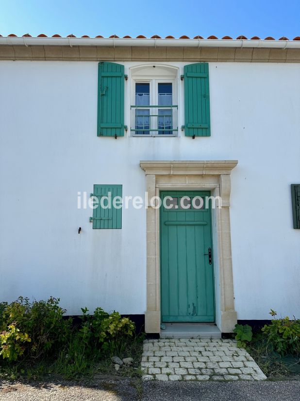 Photo 12 : ENTREE d'une maison située à Ars en Ré, île de Ré.