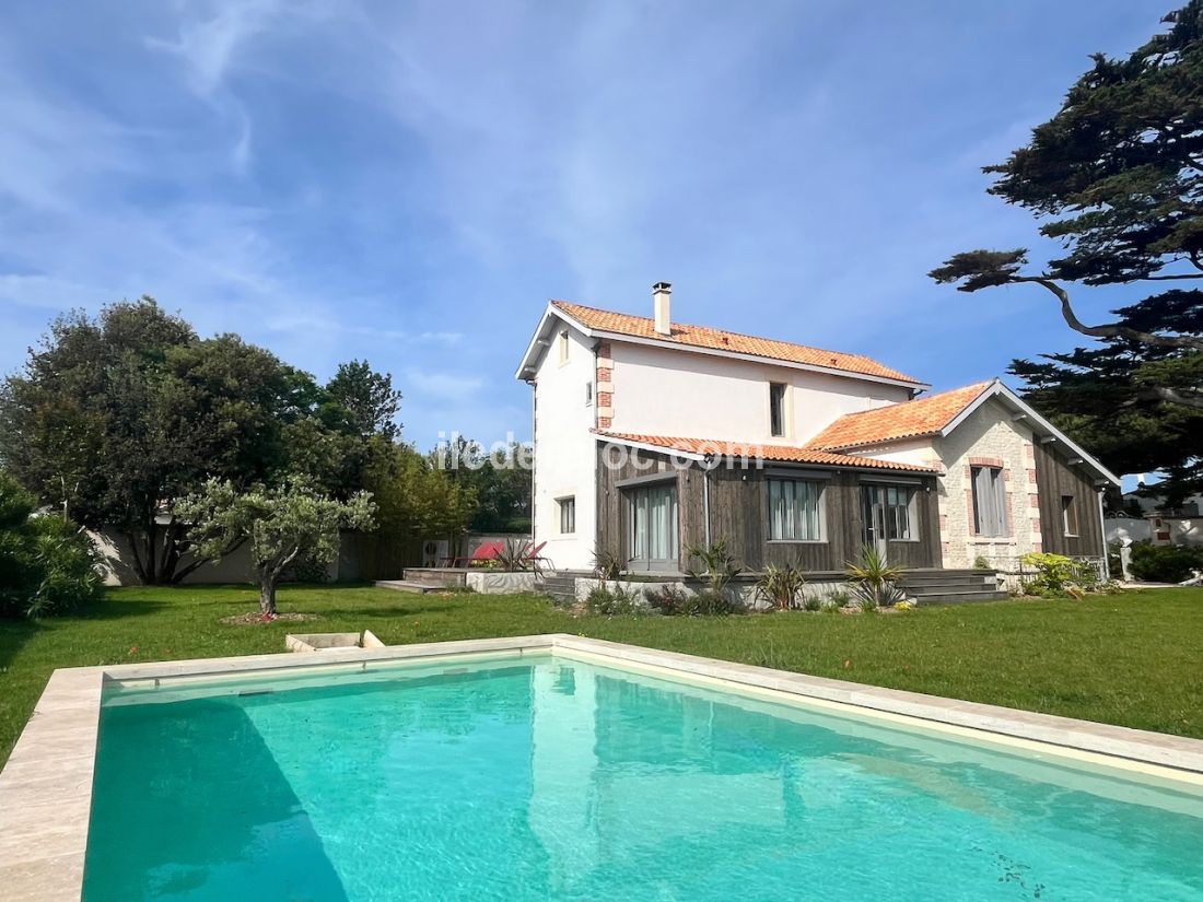 Photo 1 : EXTERIEUR d'une maison située à La Couarde-sur-mer, île de Ré.