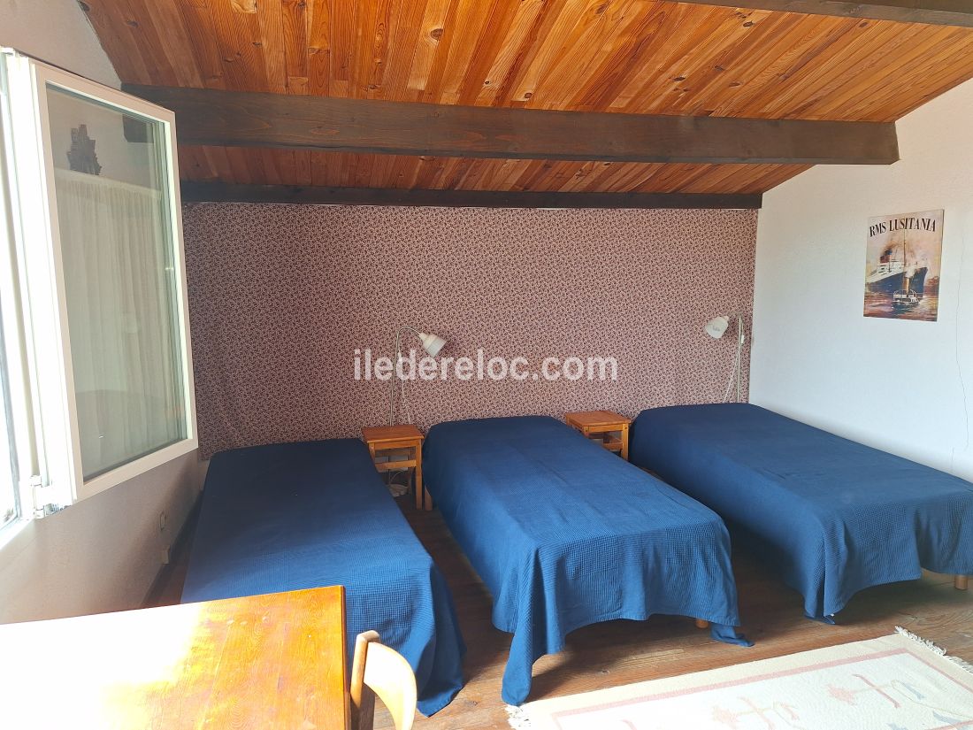 Photo 16 : CHAMBRE d'une maison située à Les Portes-en-Ré, île de Ré.