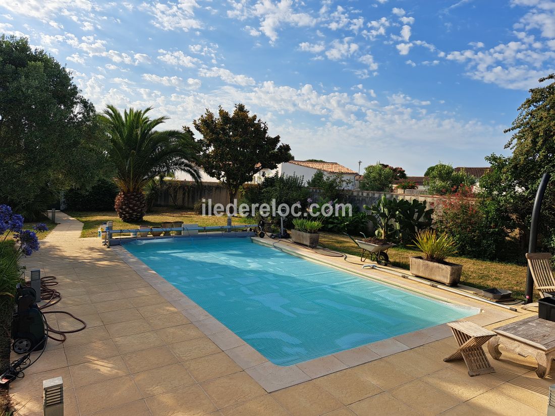 Photo 1 : PISCINE d'une maison située à Loix, île de Ré.