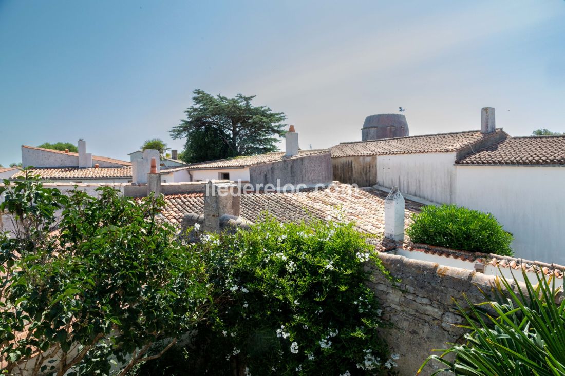 Photo 45 : EXTERIEUR d'une maison située à La Couarde-sur-mer, île de Ré.