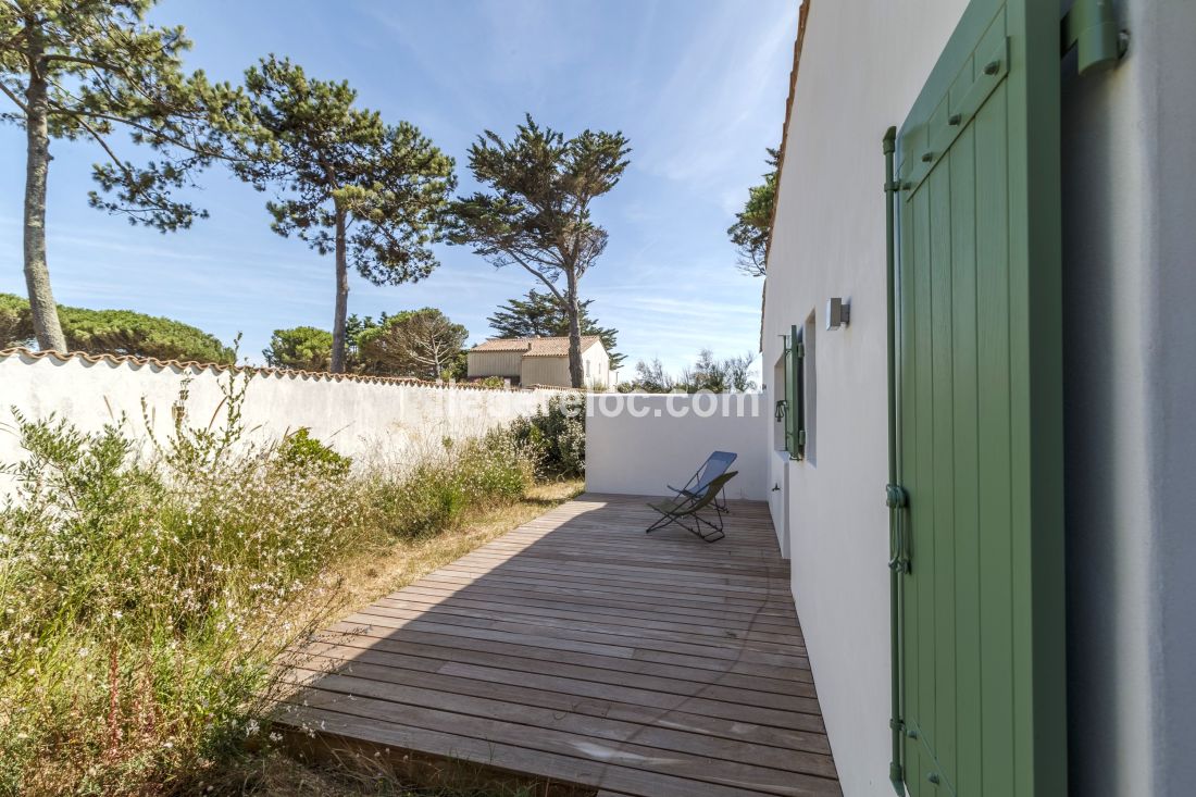 Photo 12 : TERRASSE d'une maison située à Sainte-Marie-de-Ré, île de Ré.