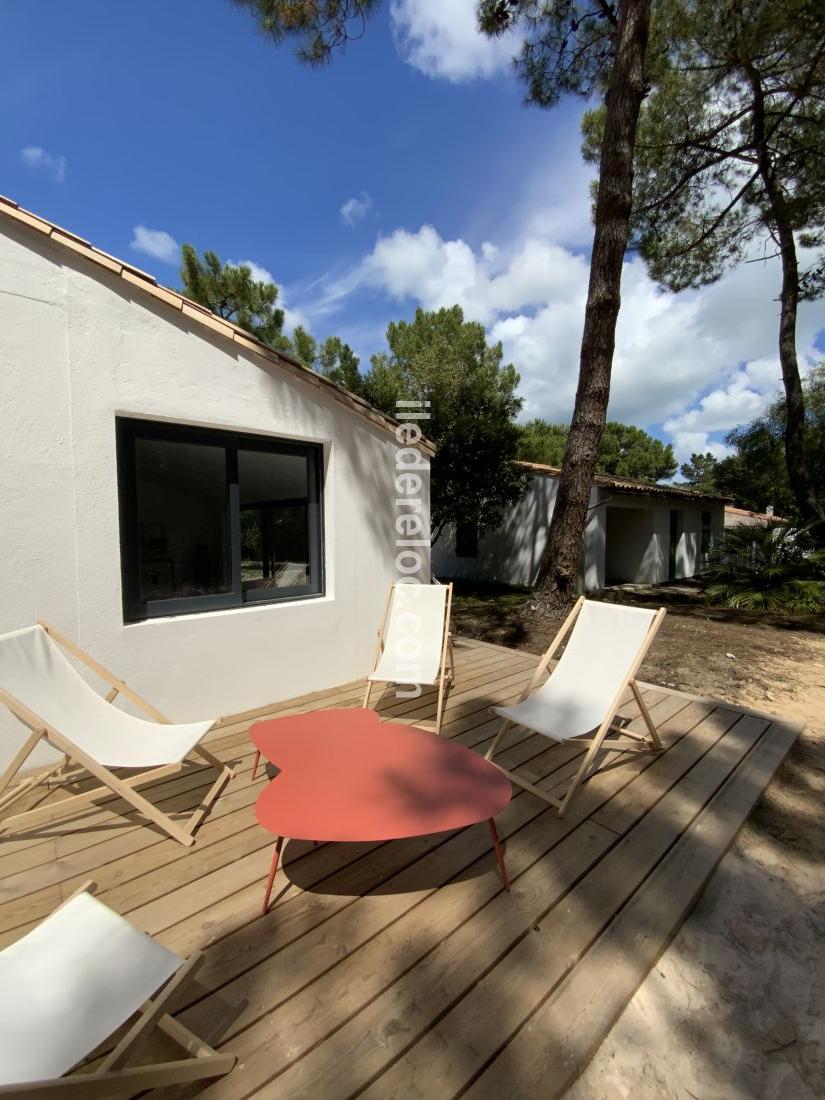 Photo 4 : EXTERIEUR d'une maison située à Les Portes-en-Ré, île de Ré.