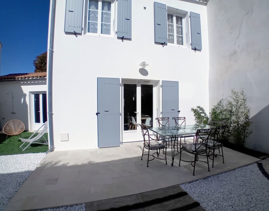 Photo 33 : EXTERIEUR d'une maison située à Saint-Martin-de-Ré, île de Ré.