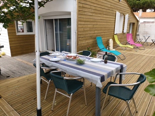 Photo 2 :  d'une maison située à La Couarde-sur-mer, île de Ré.