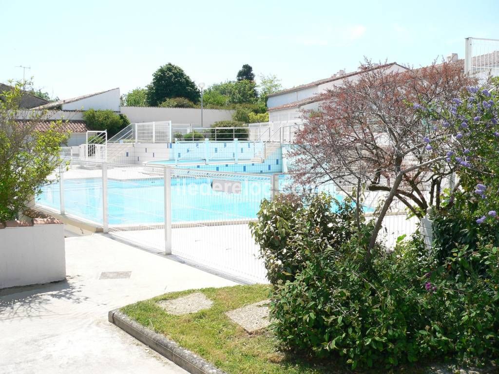 Photo 4 : PISCINE d'une maison située à Saint-Martin-de-Ré, île de Ré.