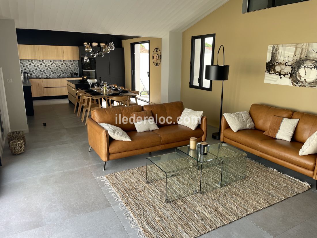 Photo 19 : SEJOUR d'une maison située à Le Bois-Plage-en-Ré, île de Ré.