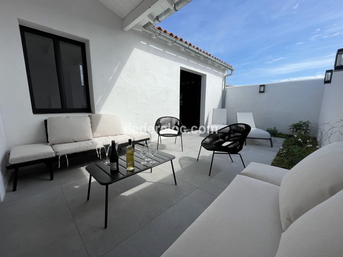 Photo 28 : PATIO d'une maison située à Le Bois-Plage-en-Ré, île de Ré.