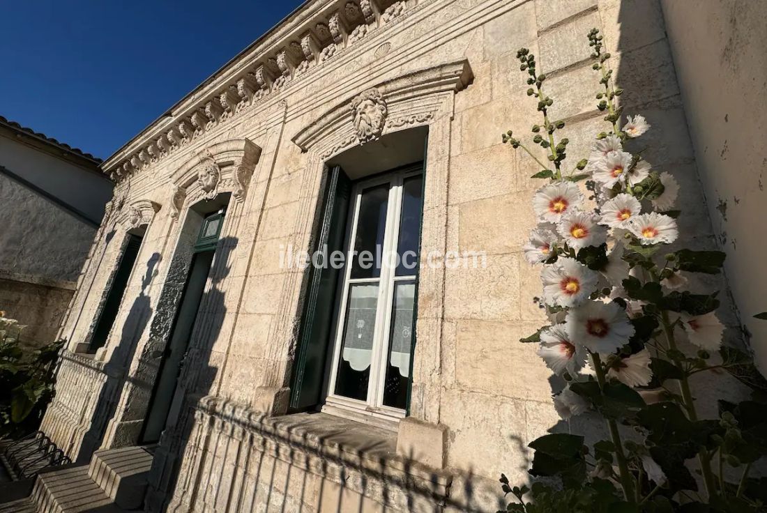 Photo 4 : EXTERIEUR d'une maison située à Rivedoux-Plage, île de Ré.