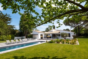 Ile de Ré:Sublime maison d'architecte avec sa piscine d'architecte