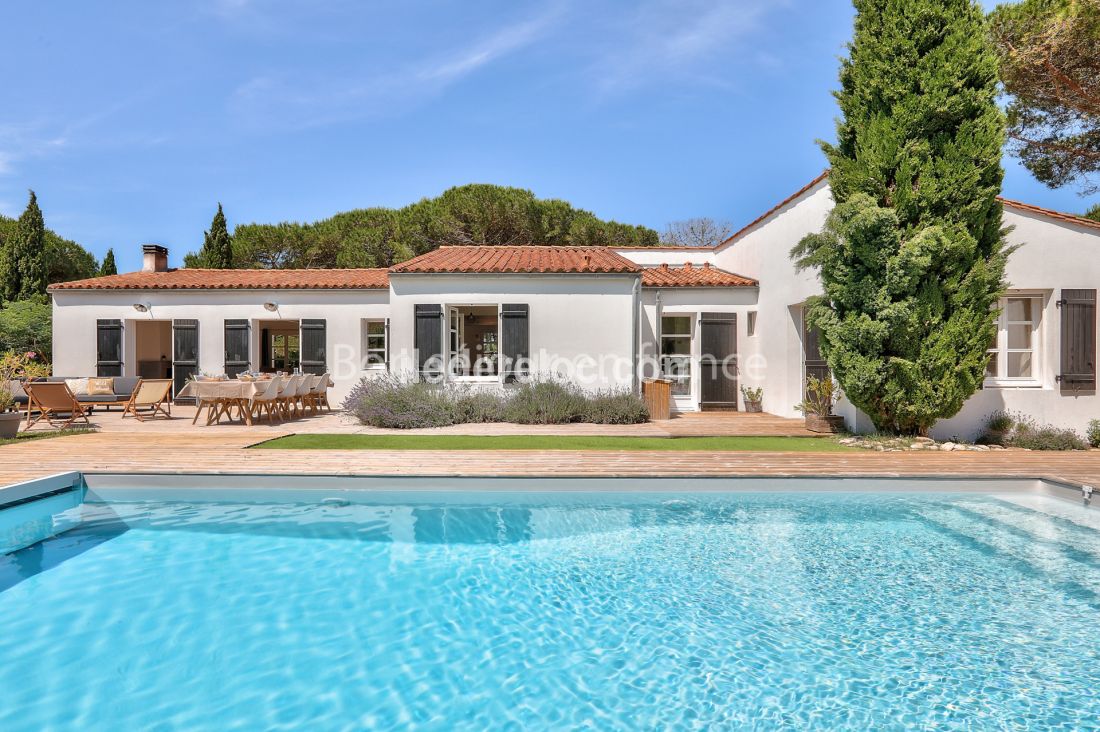 Photo 6 : PISCINE d'une maison située à Les Portes-en-Ré, île de Ré.