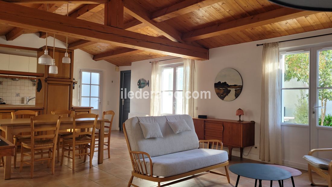 Photo 9 : SEJOUR d'une maison située à Le Bois-Plage-en-Ré, île de Ré.