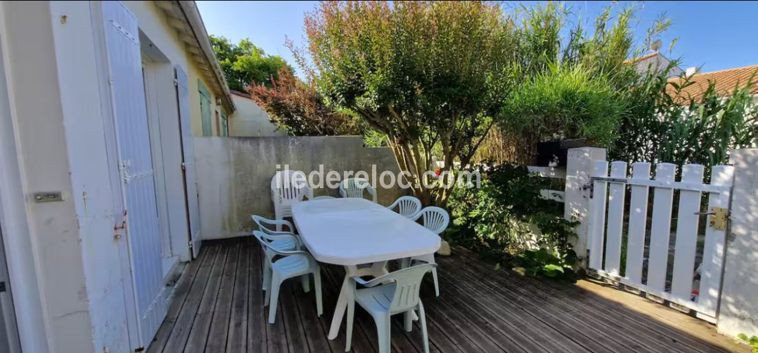 Photo 8 : TERRASSE d'une maison située à Sainte-Marie-de-Ré, île de Ré.