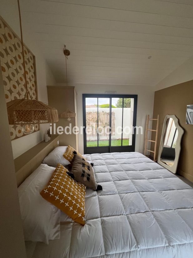 Photo 4 : CHAMBRE d'une maison située à Le Bois-Plage-en-Ré, île de Ré.