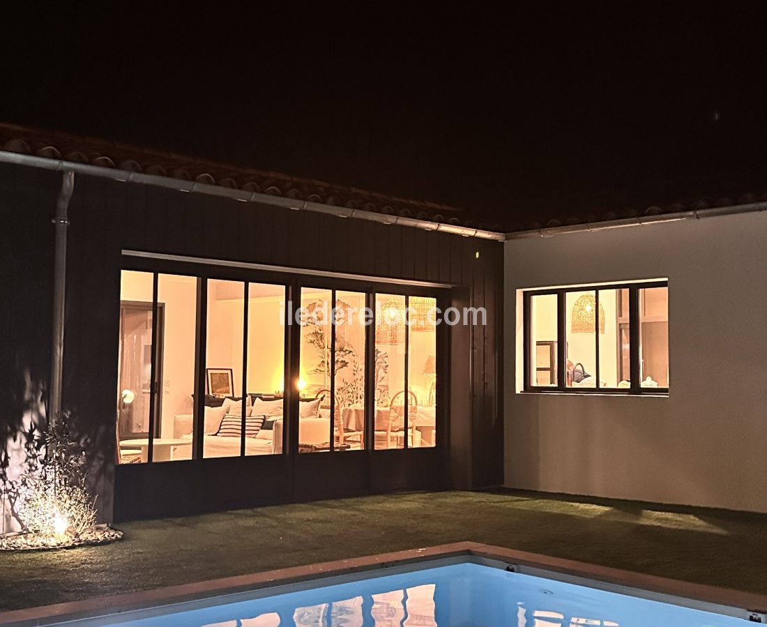 Photo 20 : EXTERIEUR d'une maison située à Le Bois-Plage-en-Ré, île de Ré.