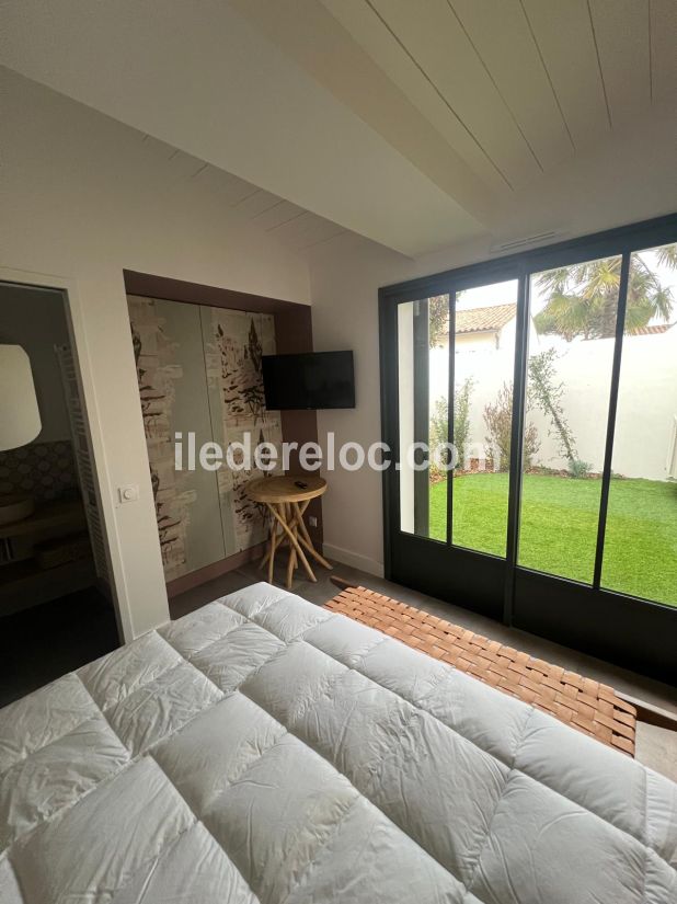 Photo 21 : CHAMBRE d'une maison située à Le Bois-Plage-en-Ré, île de Ré.