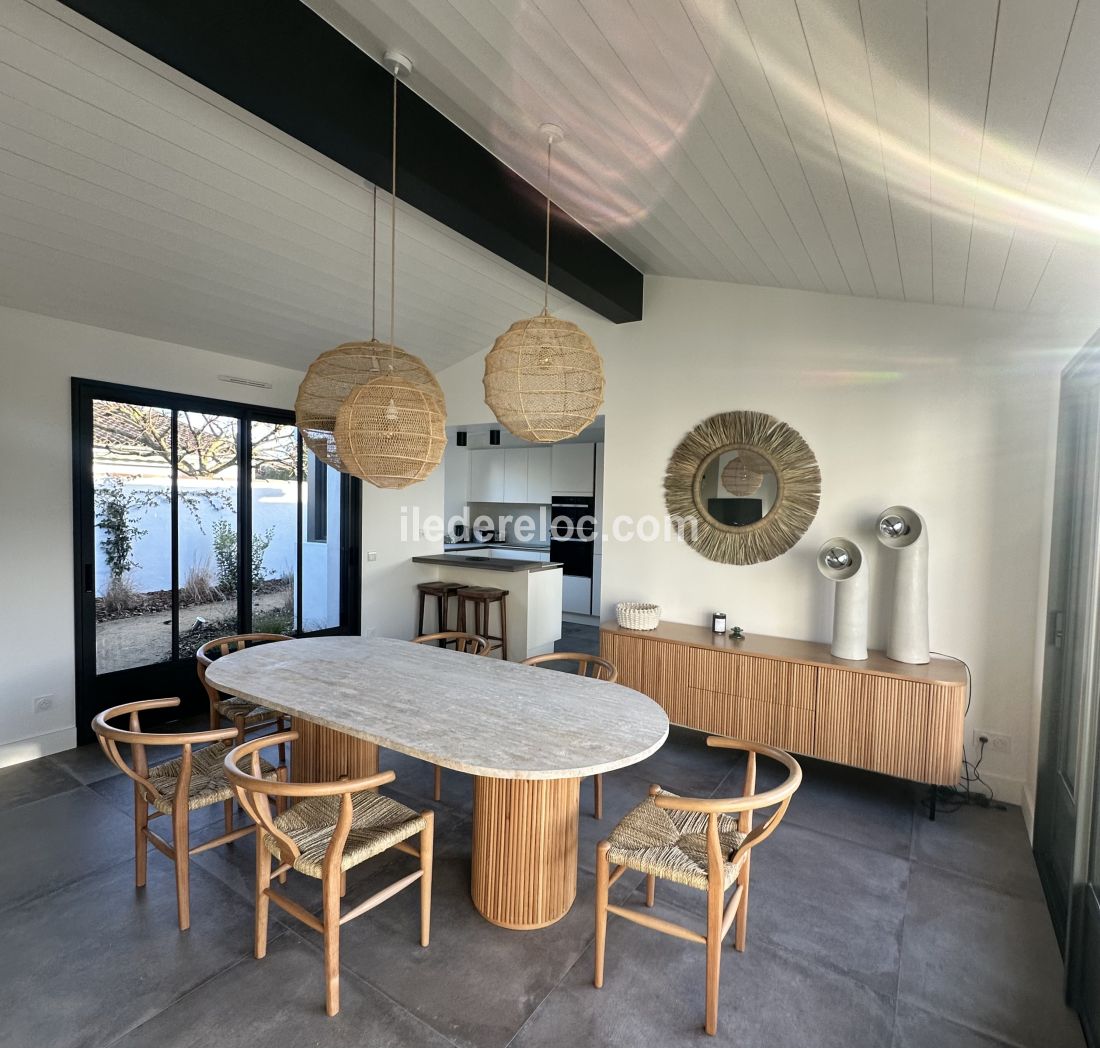 Photo 12 : SEJOUR d'une maison située à Le Bois-Plage-en-Ré, île de Ré.