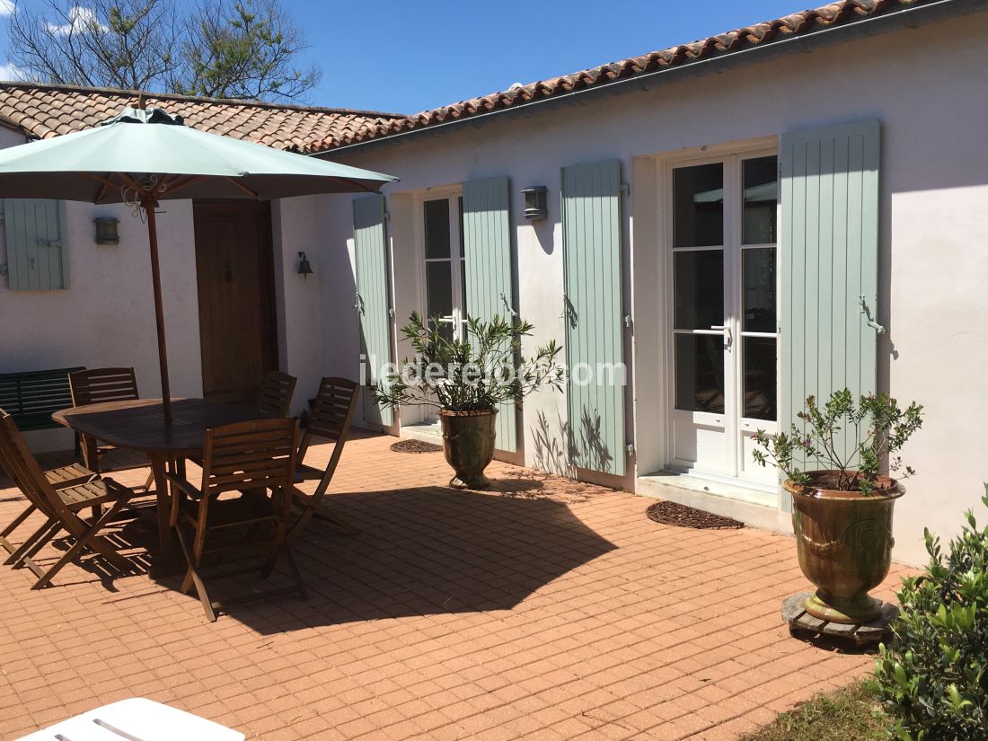 Photo 6 : PATIO d'une maison située à Le Bois-Plage-en-Ré, île de Ré.