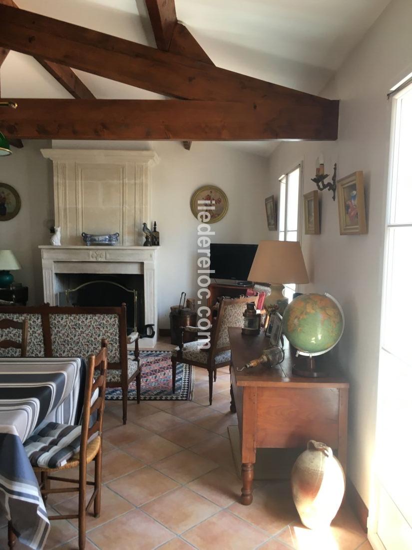 Photo 11 : SEJOUR d'une maison située à Le Bois-Plage-en-Ré, île de Ré.