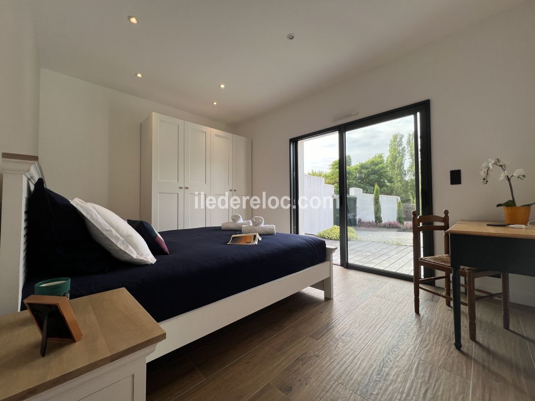 Photo 23 : CHAMBRE d'une maison située à Le Bois-Plage-en-Ré, île de Ré.