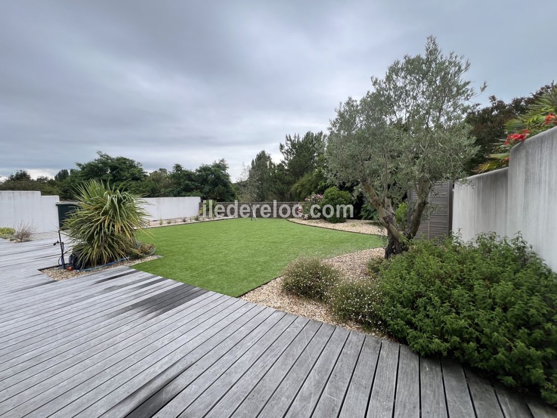 Photo 8 : EXTERIEUR d'une maison située à Le Bois-Plage-en-Ré, île de Ré.