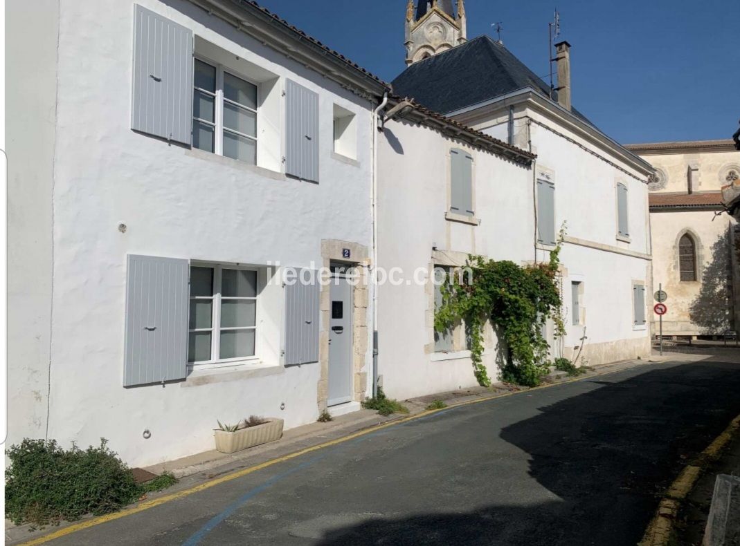 Photo 10 : EXTERIEUR d'une maison située à La Couarde-sur-mer, île de Ré.