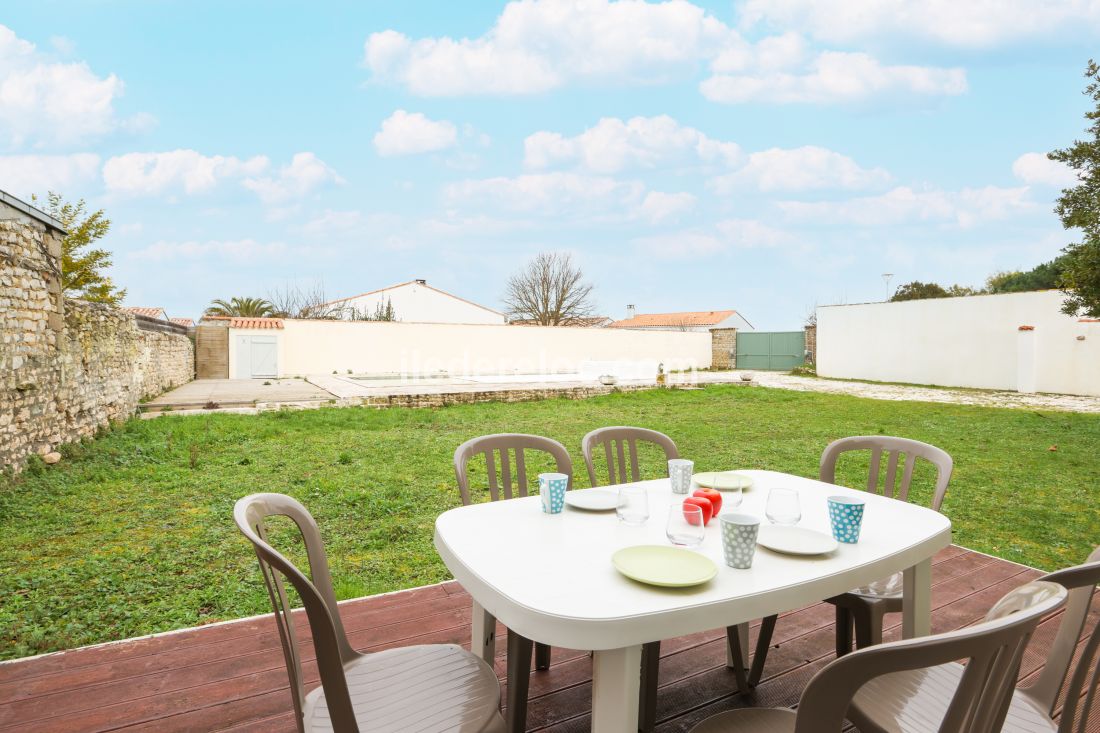 Photo 4 : TERRASSE d'une maison située à Sainte-Marie-de-Ré, île de Ré.