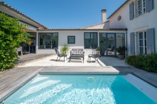 Ile de Ré:Maison rĂ©novĂ©e avec piscine Ă  deux pas du port de la flotte