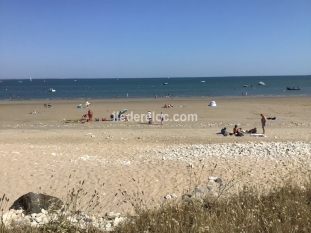 Ile de Ré:Face à la plage maison neuve